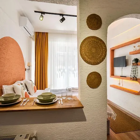 The Palm Suits Isztambul